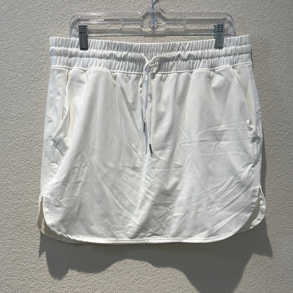 Jones & CO White Tennis Skort Size Large